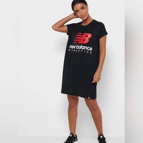 🖤😍 BNWT New Balance Essential Icon Sporty T-Shirt Dress Black M L - Picture 1 of 8